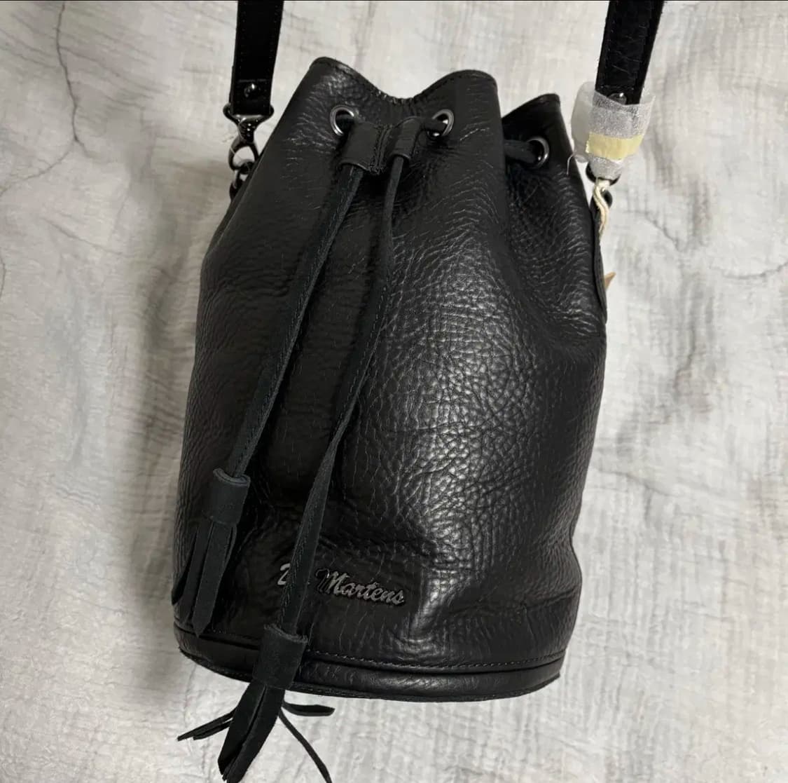 닥터마틴 리얼레더 통 소가죽 버킷백 크로스백 새상품 상품이미지3