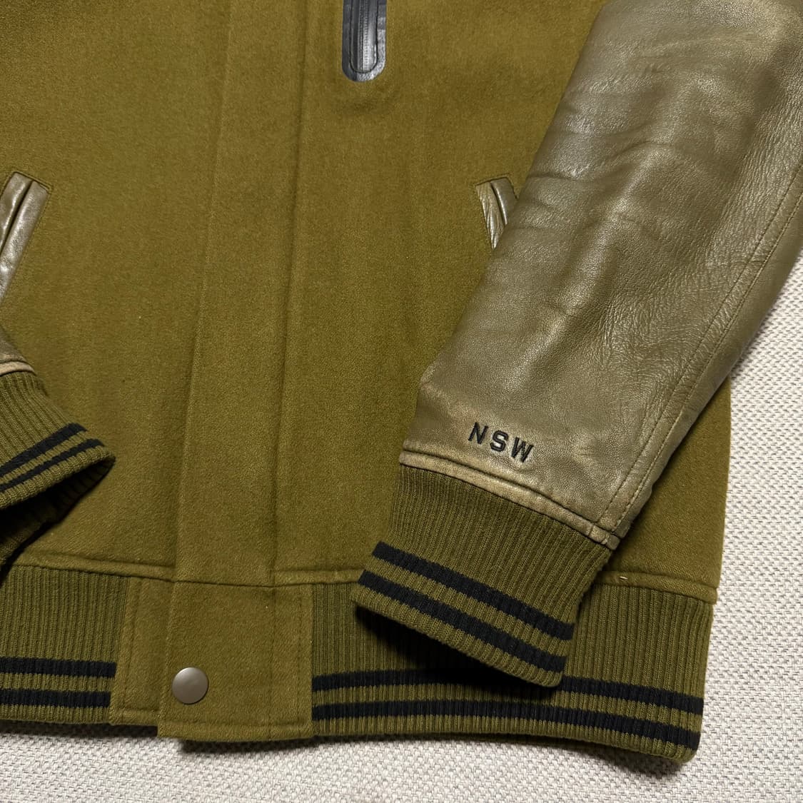 나이키 NSW 레더 봄버 자켓 상품이미지2