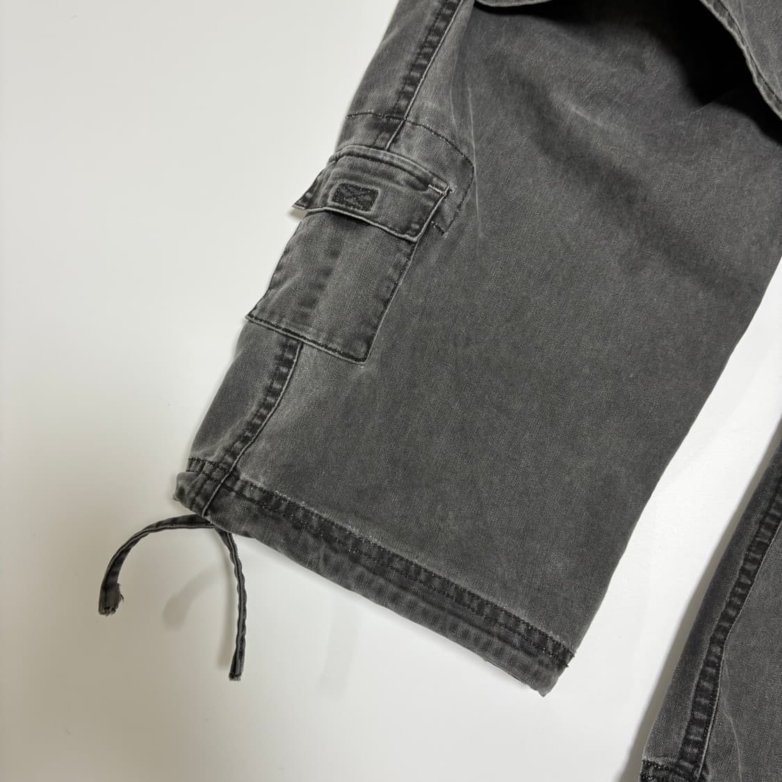 제리(GERRY) 아카이브 페이딩 블랙 테크니컬 카고 팬츠 상품이미지2