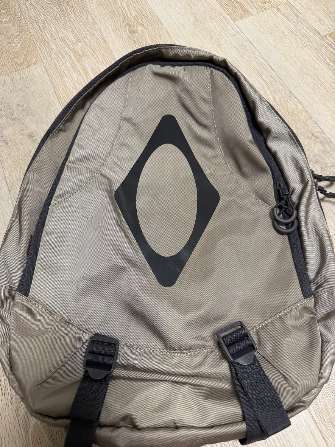 미스치프 롬버스 백팩 카키 상품이미지2