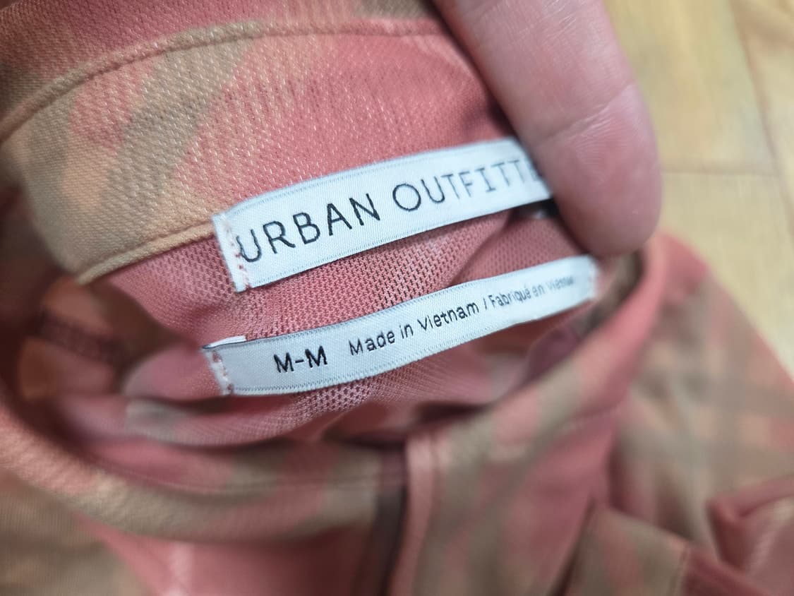어반아웃피터스(Urban Outfitters) 메쉬셔츠 55-66 새상품 상품이미지6