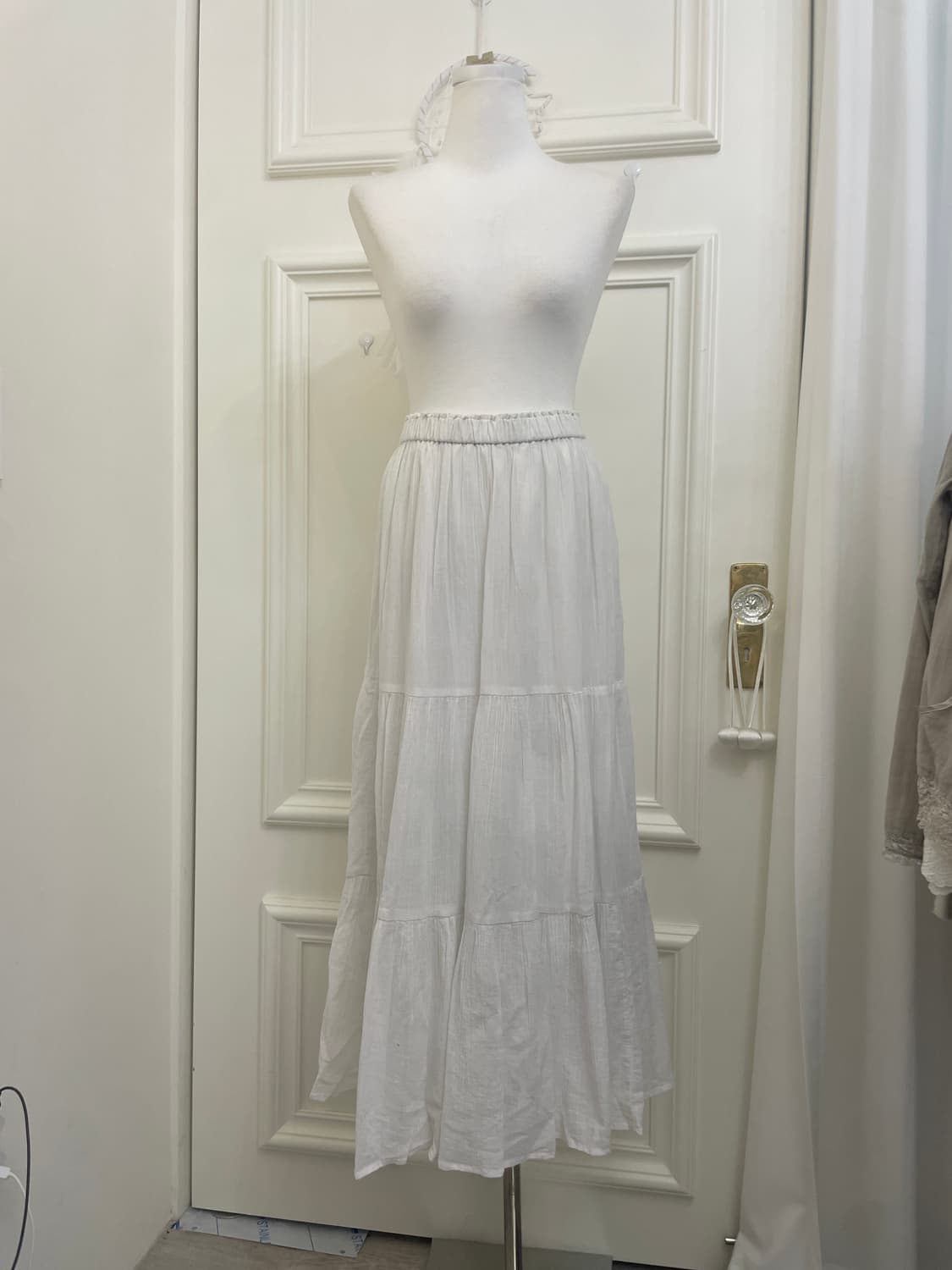 grayish white tired long skirt(size-M) 상품이미지1