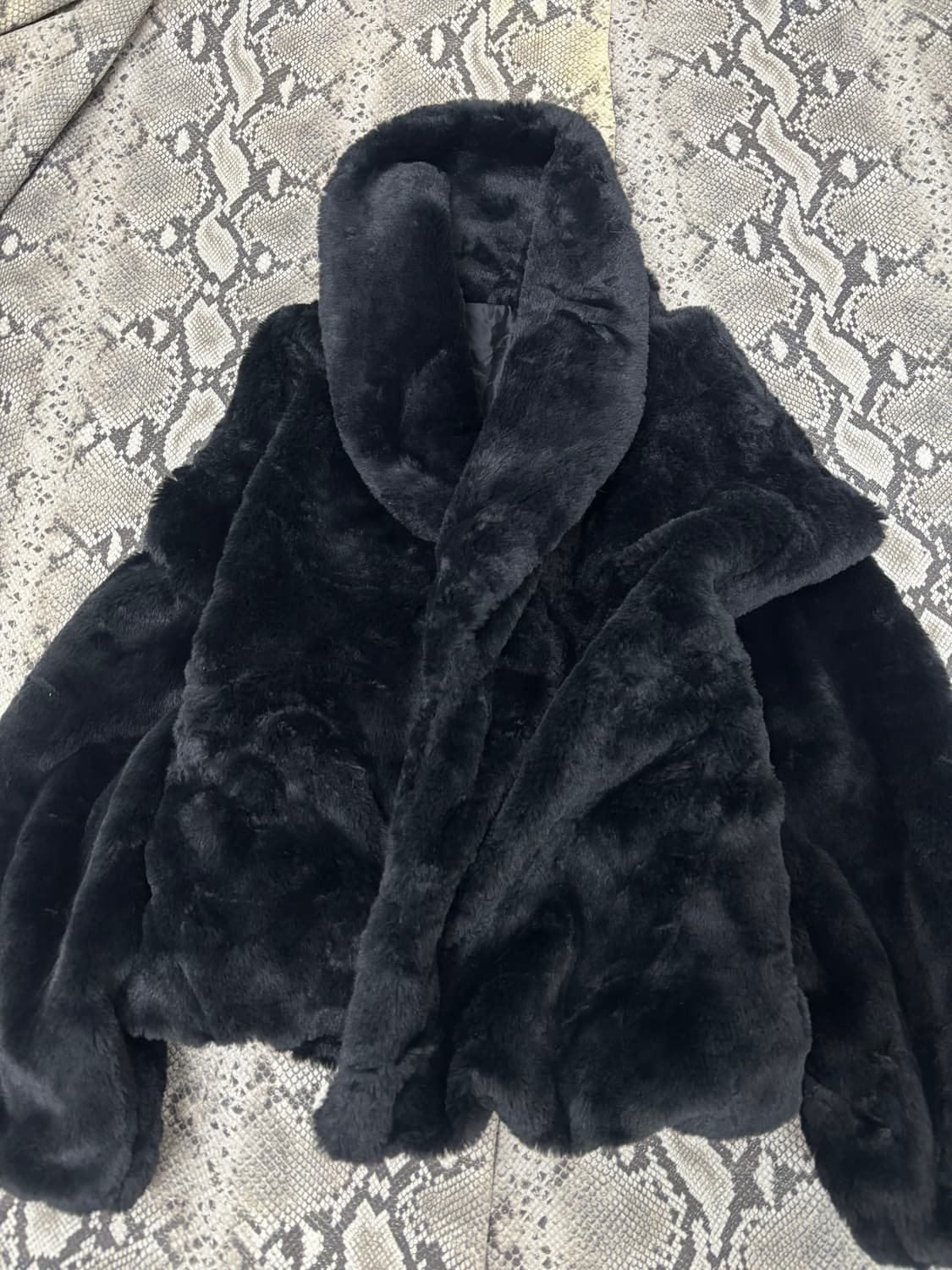 [GRL]Y2K Black Fur Jacket 상품이미지5