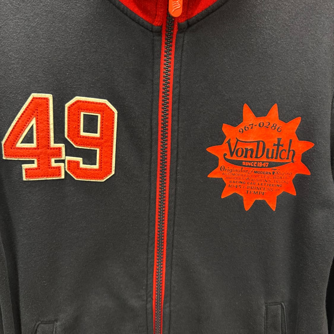 본더치 트랙자켓 전면 레터링 로고 포인트 네이비 레드 배색 상품이미지5