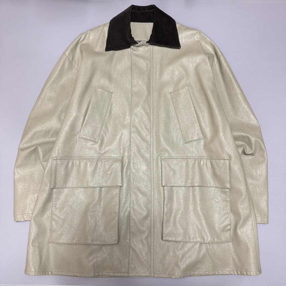 센스오브플레이스 카키컬러 에코 레더 집업 스냅버튼 레더 코트 상품이미지8