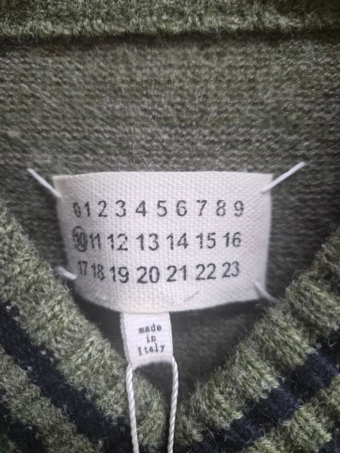새제품 EU 46) 메종 마르지엘라 10번 니트 베스트 팝니다 상품이미지4