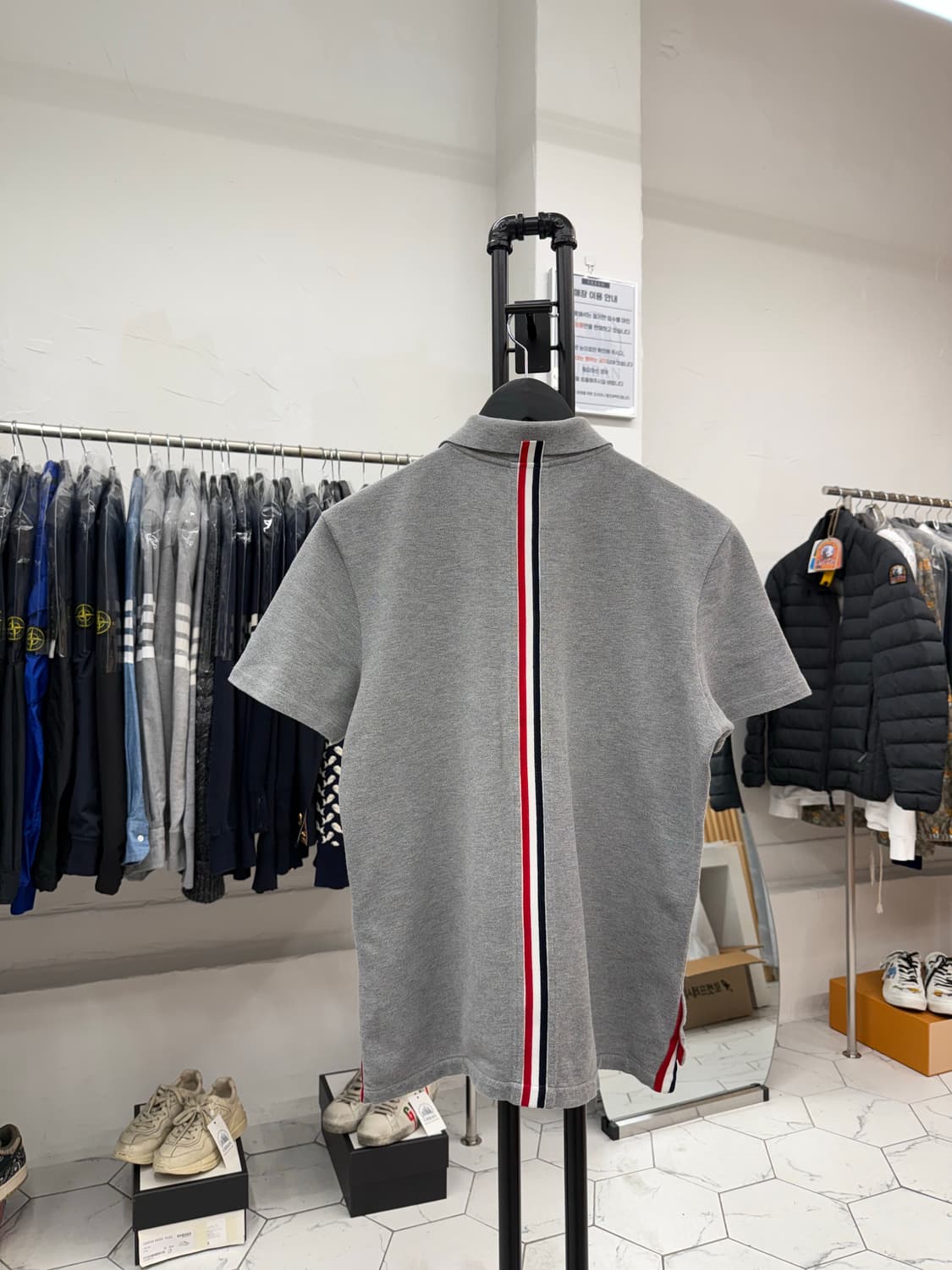 [2] 톰브라운 백삼선 PK 반팔티 상품이미지1