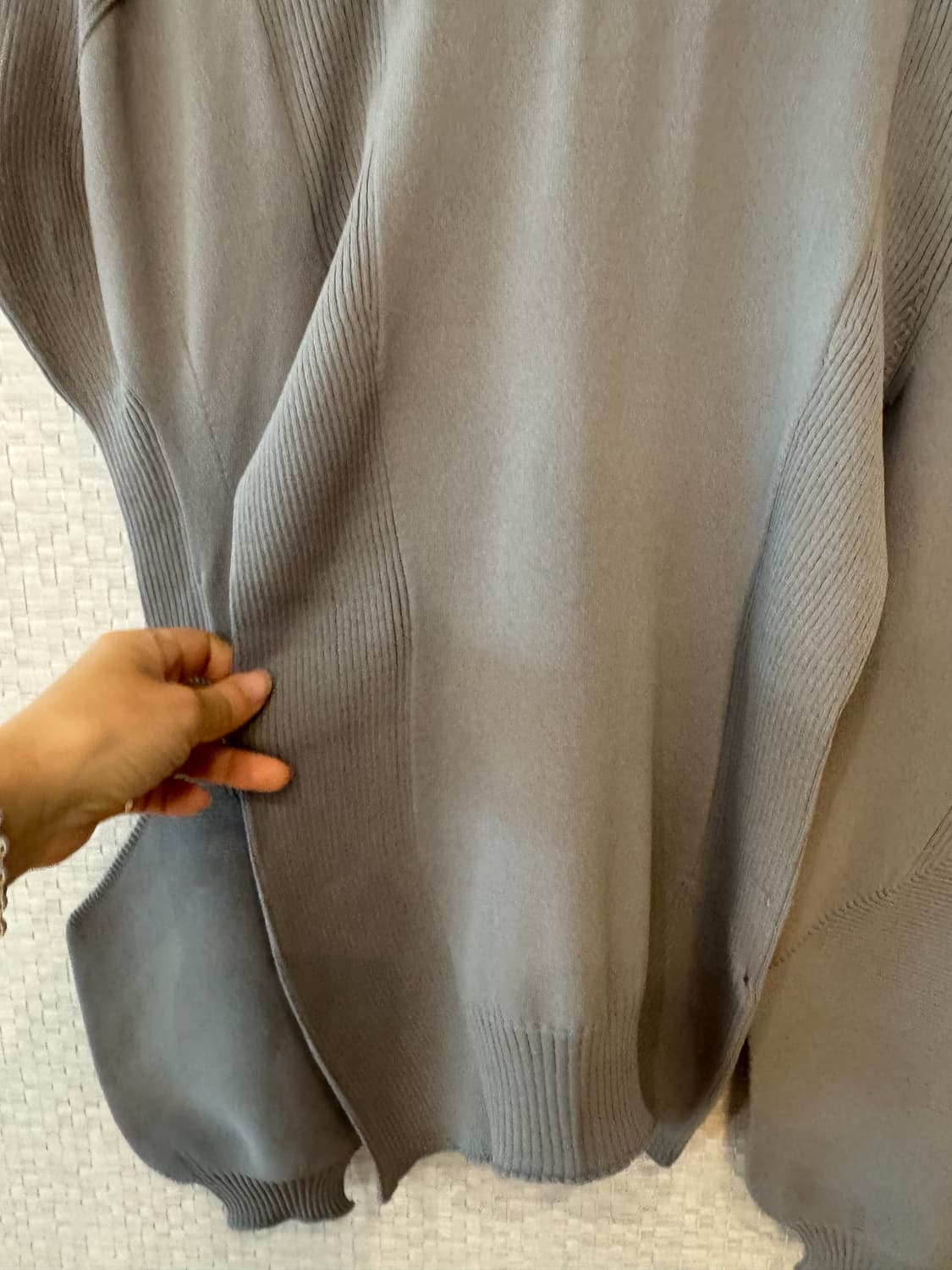 이세이미야케 Fit and Not 하이넥 긴소매 탑 그레이 상품이미지3