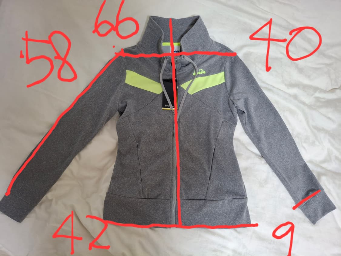 새상품 디아도라 여성 트레이닝복 정품 상의 S  그레이 슬림핏 상품이미지3