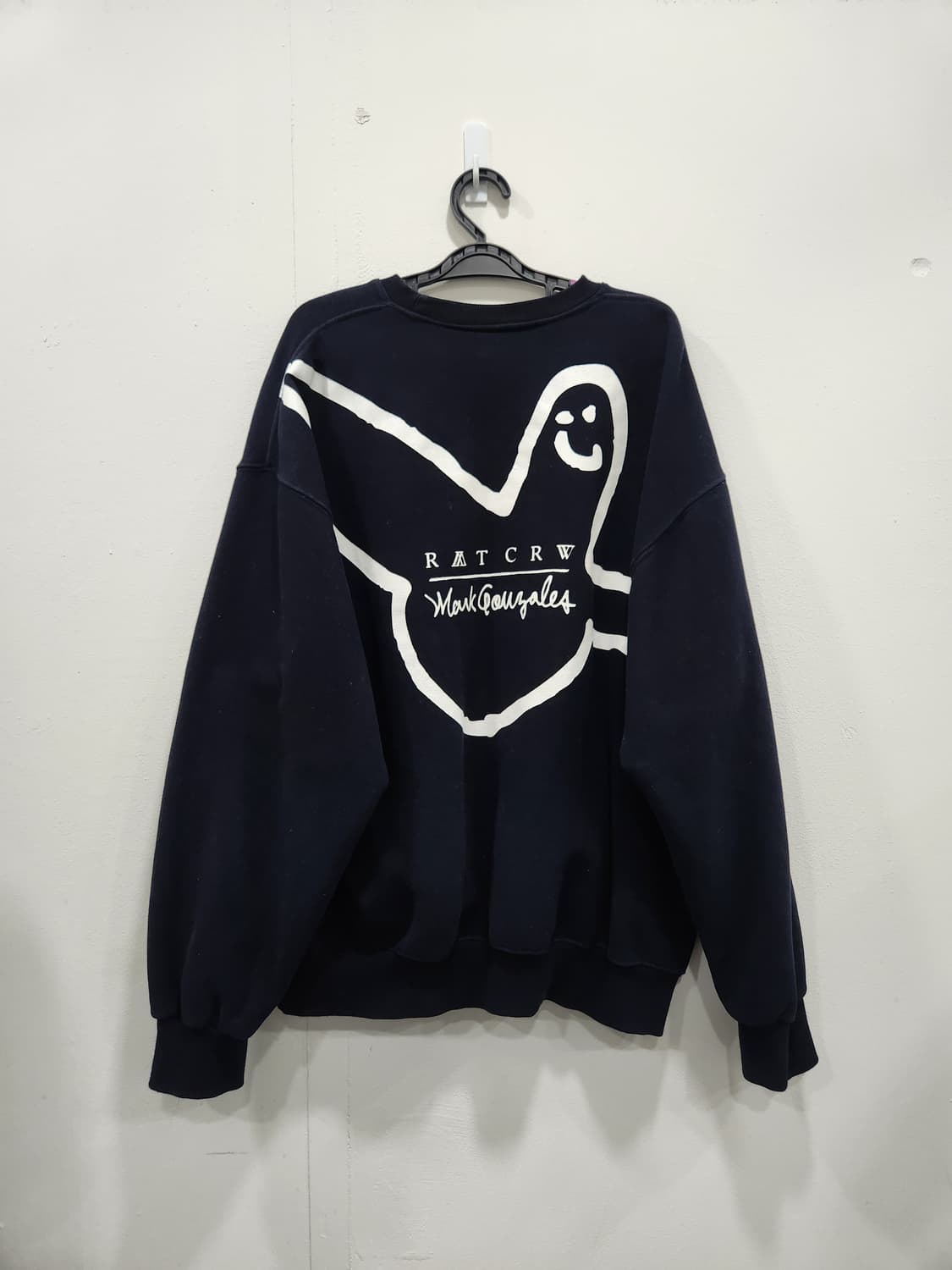 로맨틱크라운 마크곤잘레스 콜라보 맨투맨 L 상품이미지4