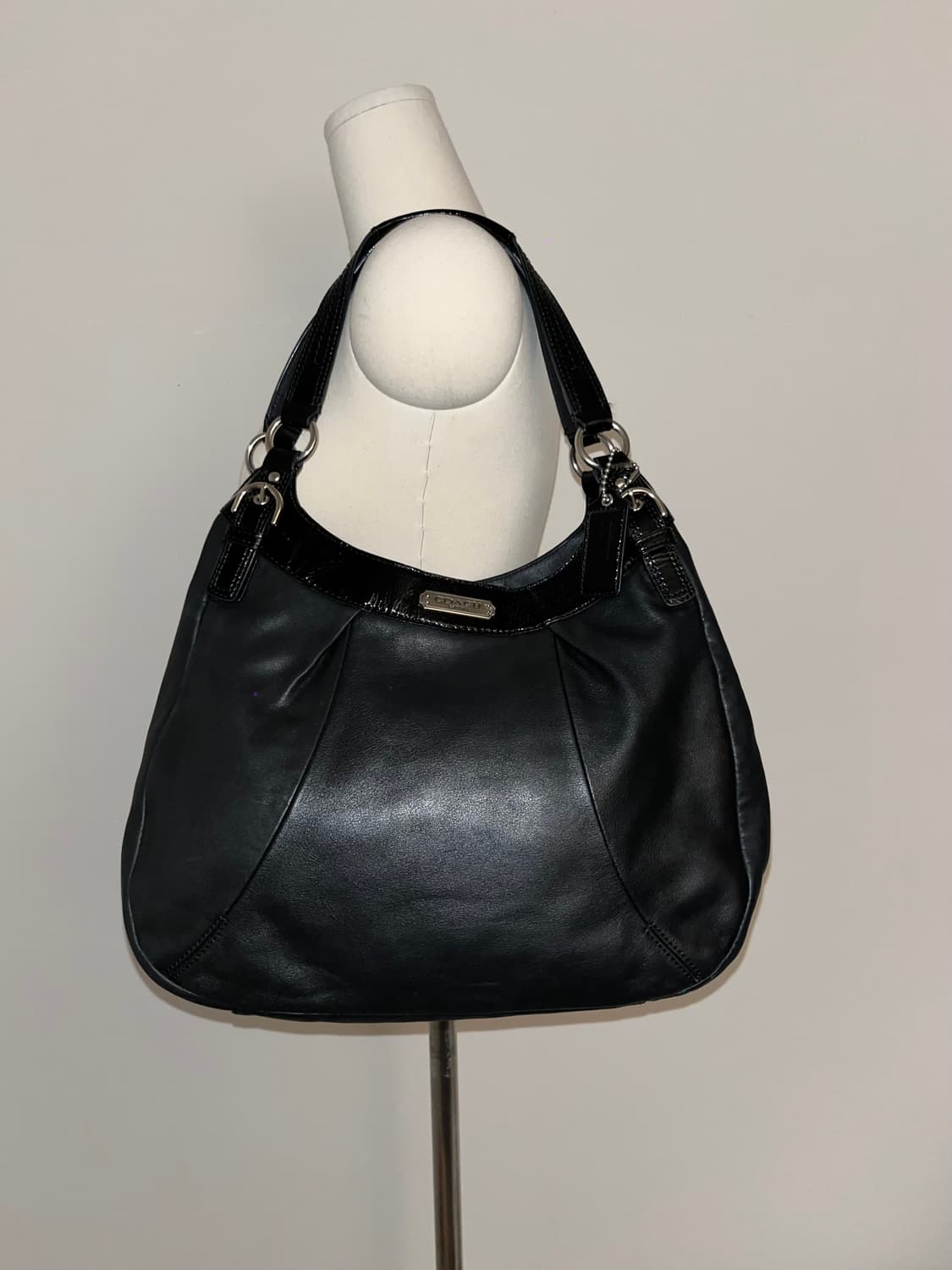 Coach All Black Shoulder bag 상품이미지3