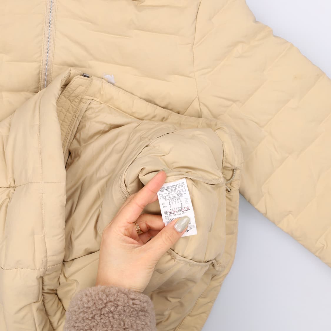 [90] 블랙야크 여성 등산 구스다운 후드 패딩점퍼 0115J 상품이미지4