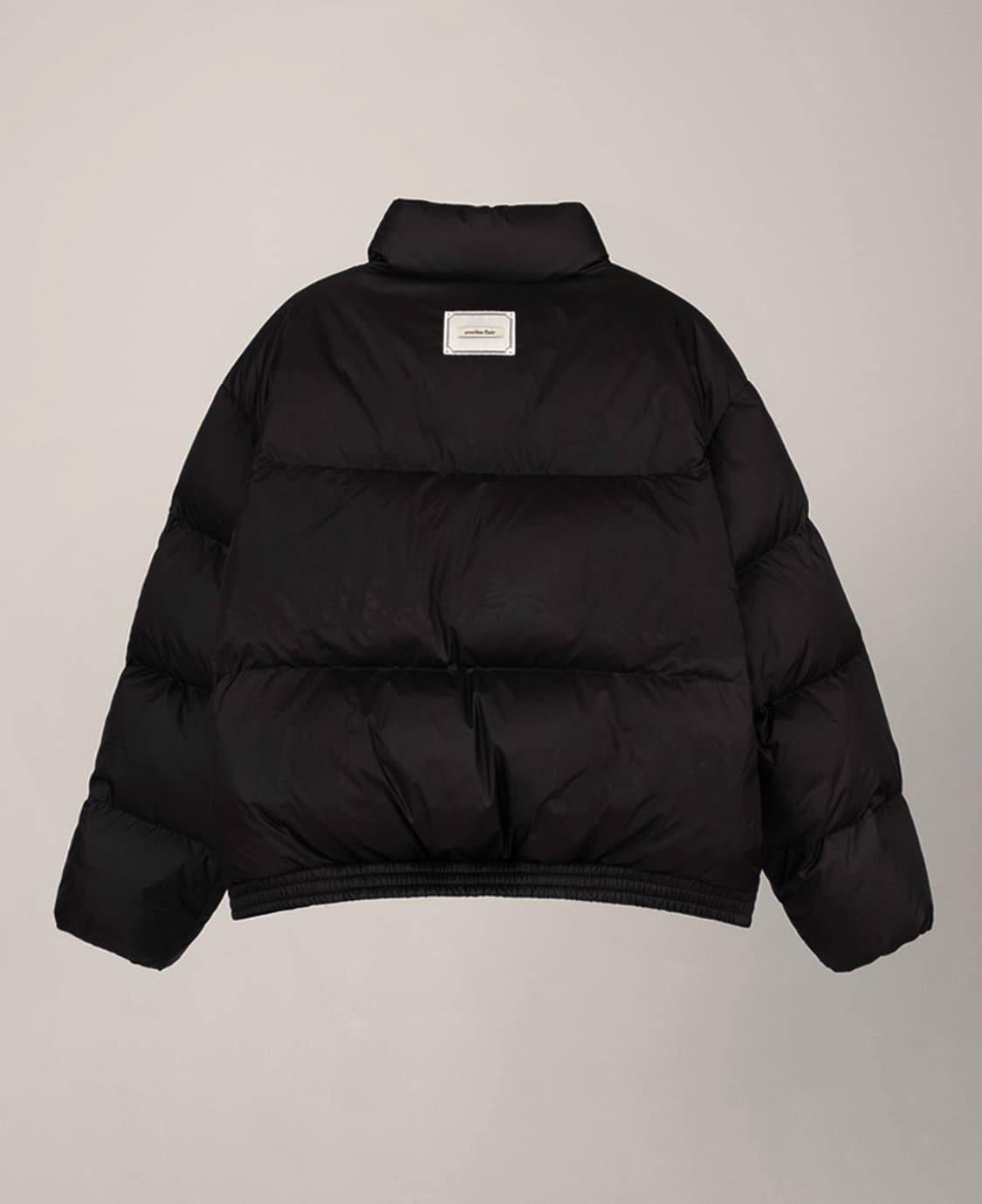 오버듀플레어 글로시 다운 패딩 블랙 상품이미지5