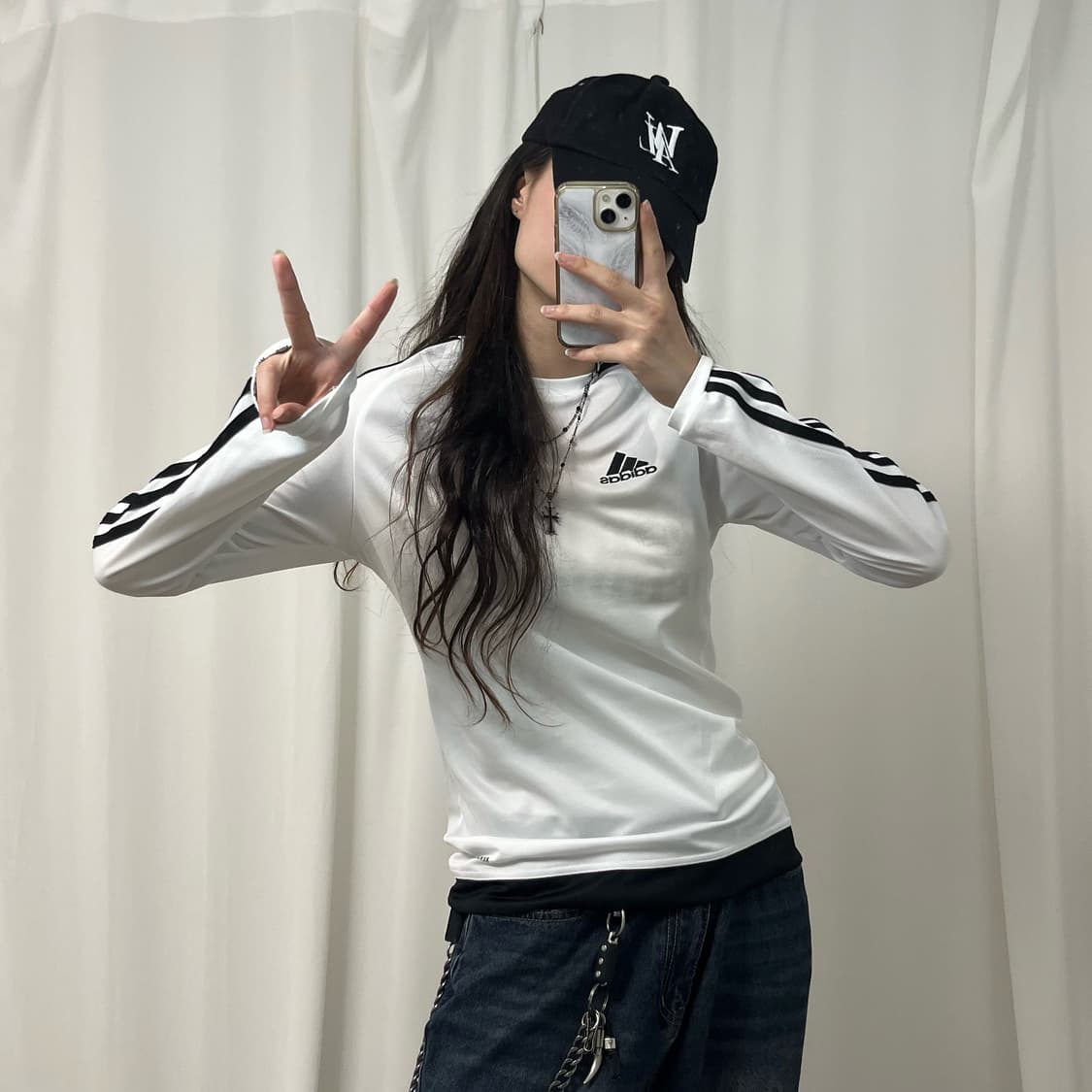 Adidas white long-sleeve 상품이미지2