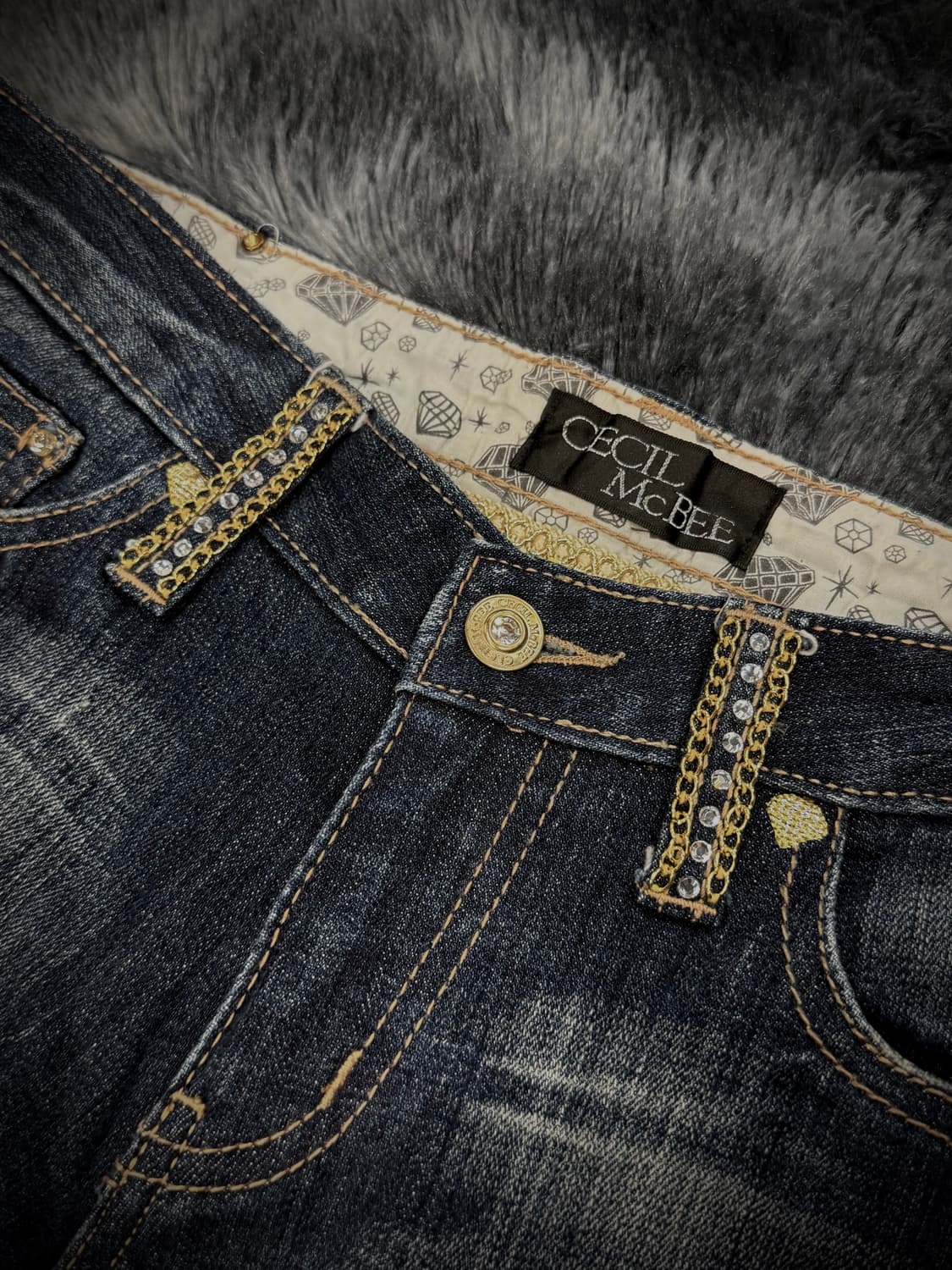 Cecil McBee 금장 큐빅 디테일 스키니진 상품이미지4