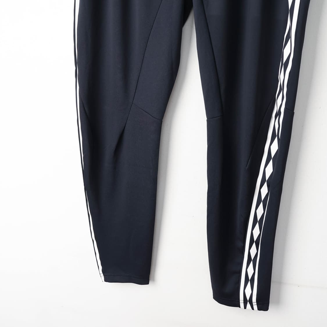 34/엄브로 성남FC 트레이닝 팬츠 상품이미지4