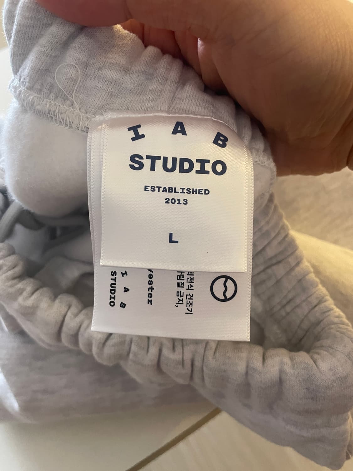 아이앱 스튜디오 스웨팬츠 라이트그레이 상품이미지2