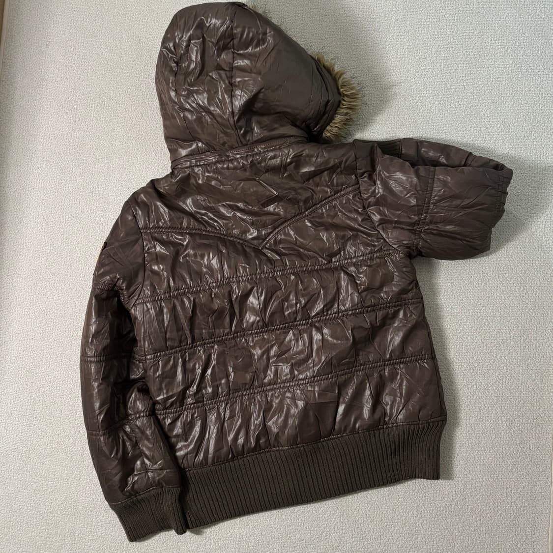 일본빈티지 y2k 브라운 유광 글로시 경량 퍼 패딩 상품이미지5