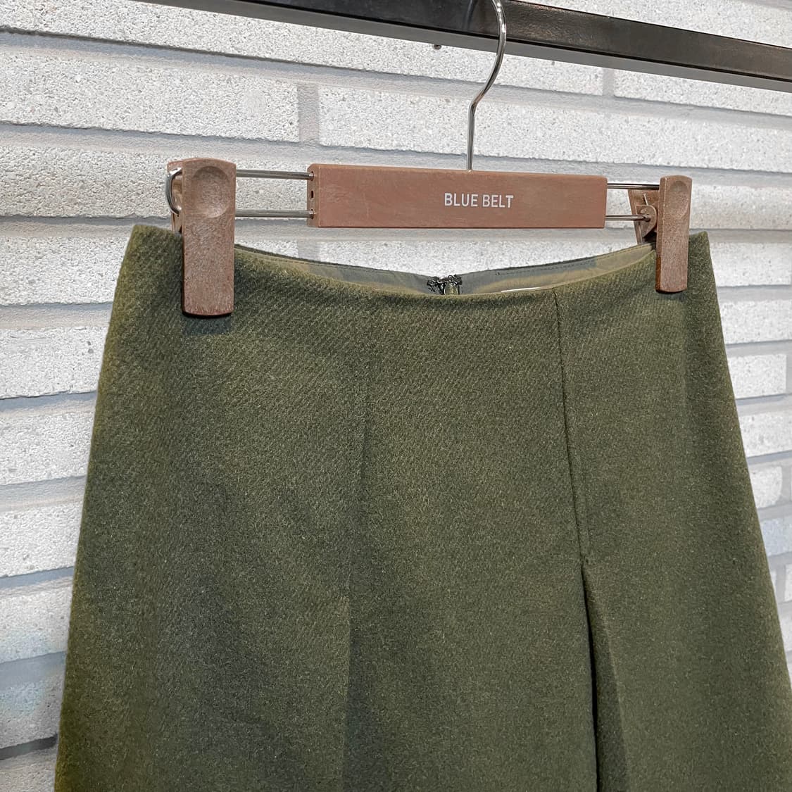 JPN VINTAGE 울 미디 스커트 핀턱 플레어 디테일 카키 상품이미지4