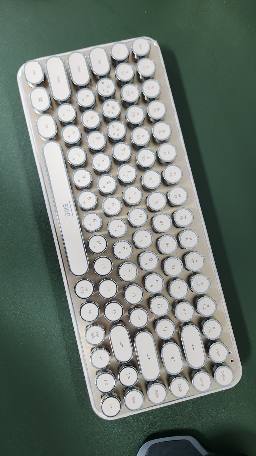 # 시로 그래피 감성 레트로 무선 기계식키보드 갈축 블루투스5.1 급처 상품이미지3