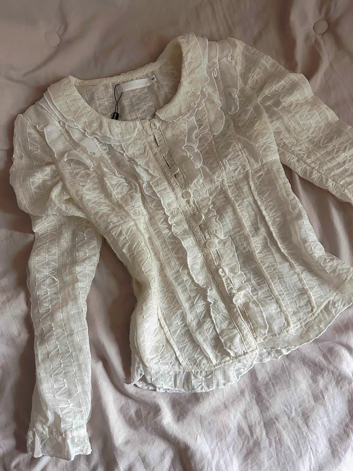 쓰리타임즈 스노우 러플 탑 s 상품이미지1