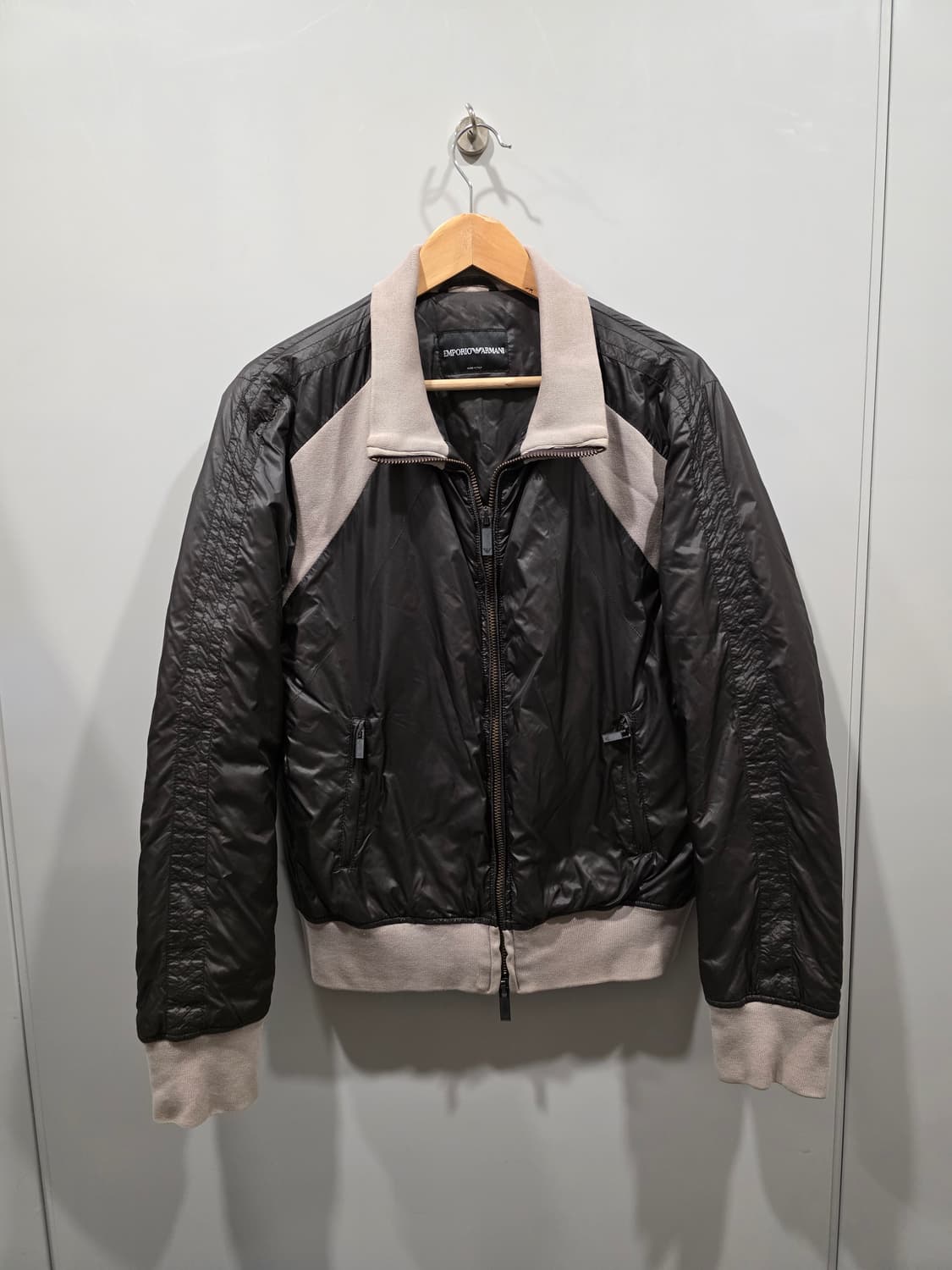 엠포리오 아르마니 배색 집업 자켓 상품이미지1