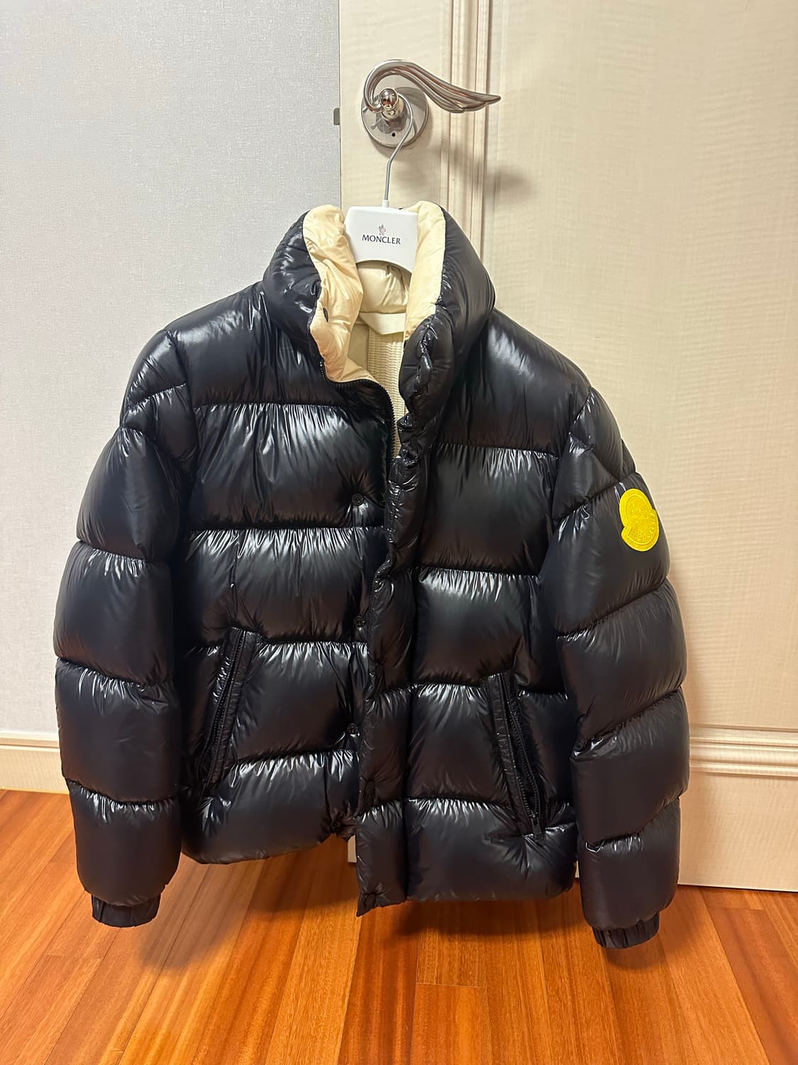 몽클레어 데보스 패딩 2사이즈 상품이미지3