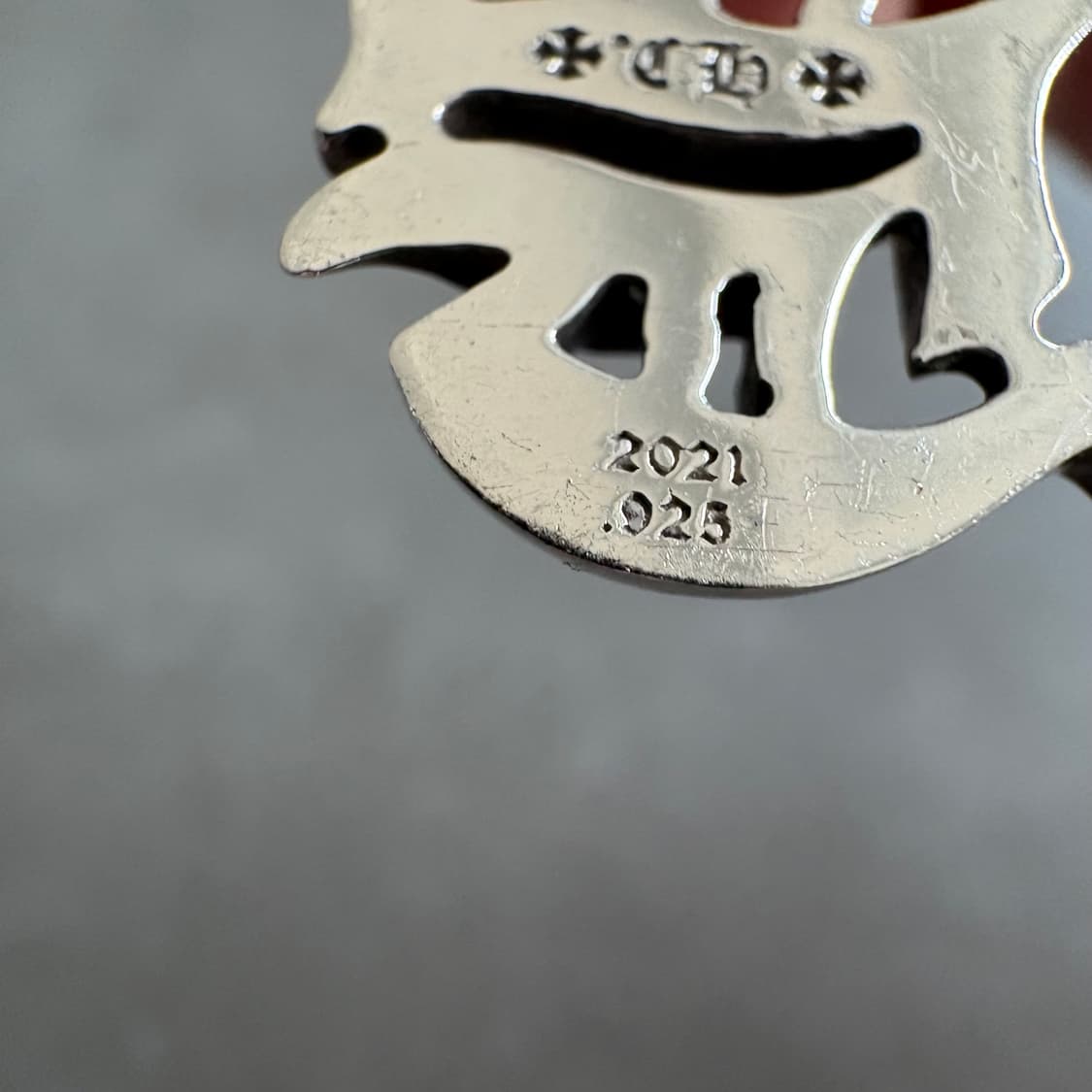 크롬하츠 CH 버티컬 로고 펜던트 상품이미지3