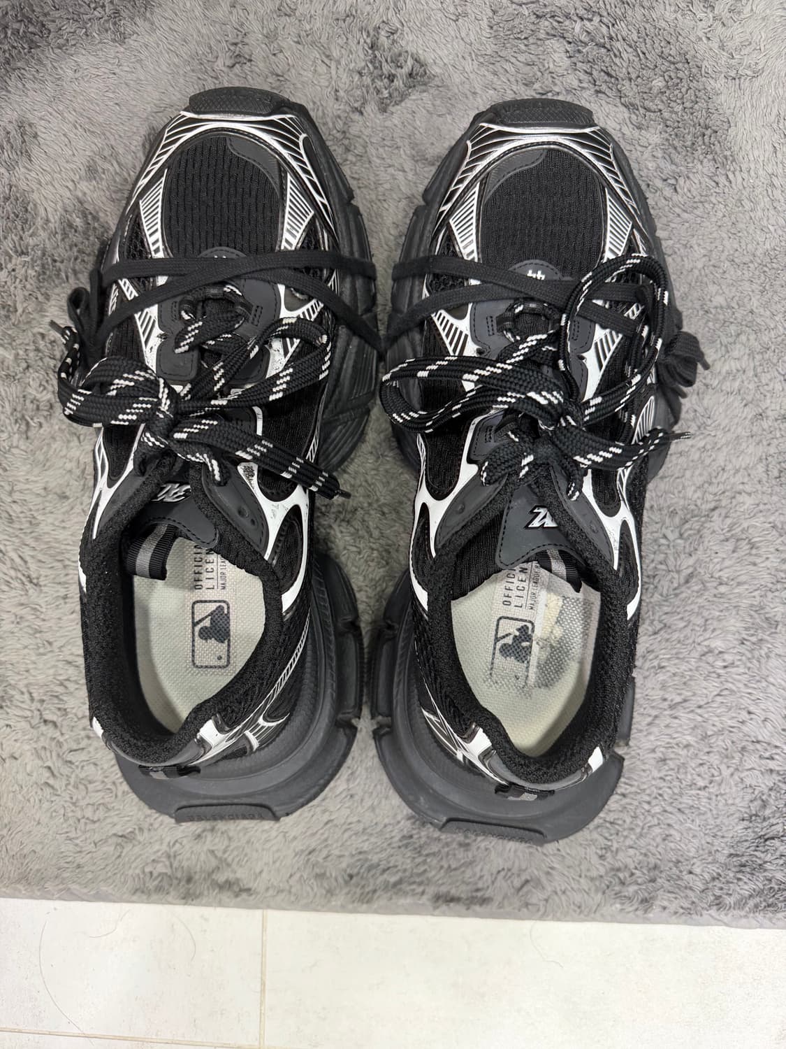 발렌시아가 3XL 블랙 44 상품이미지2