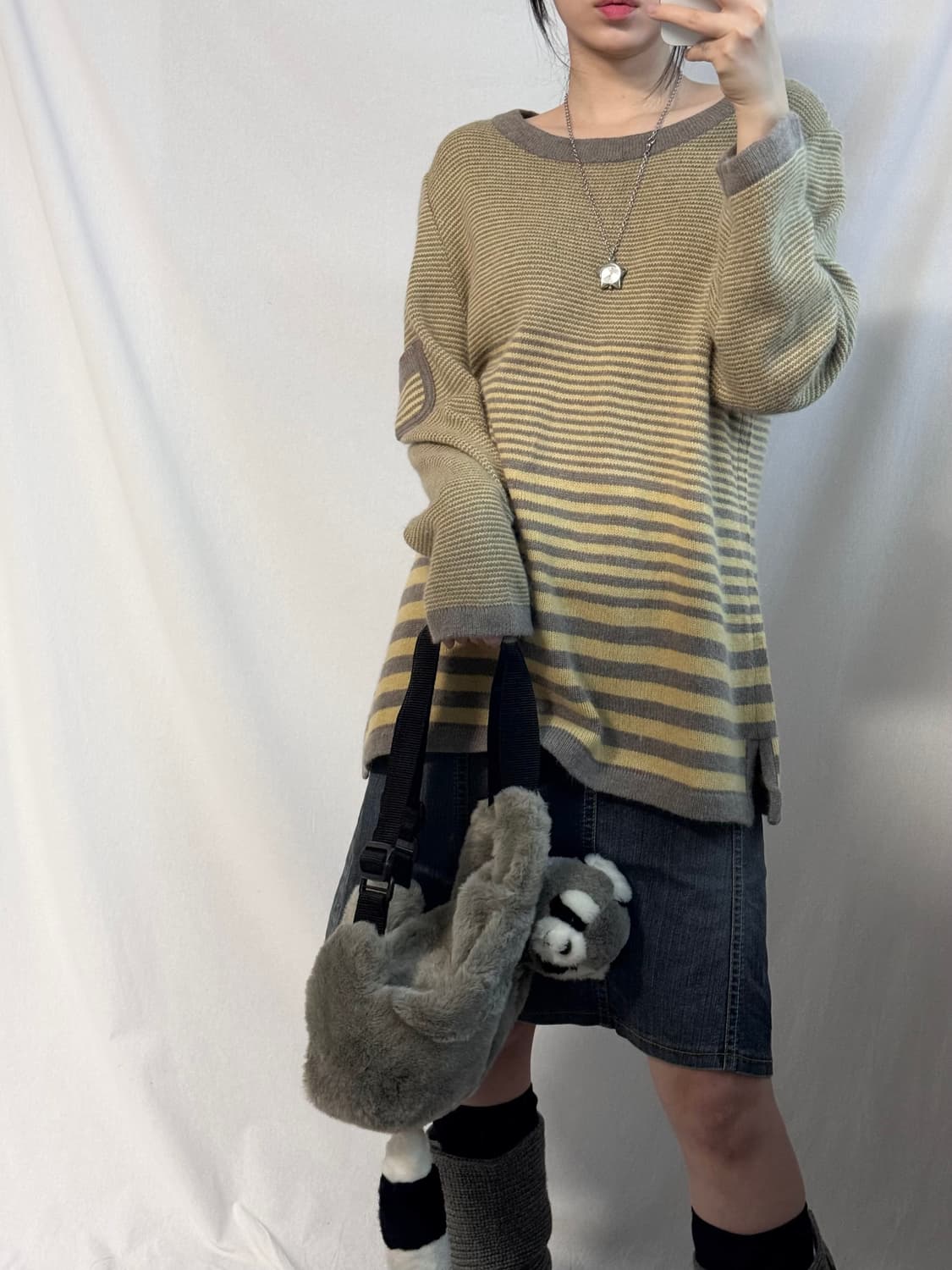 울/앙고라 블렌디드 포켓 디테일 니트  상품이미지4