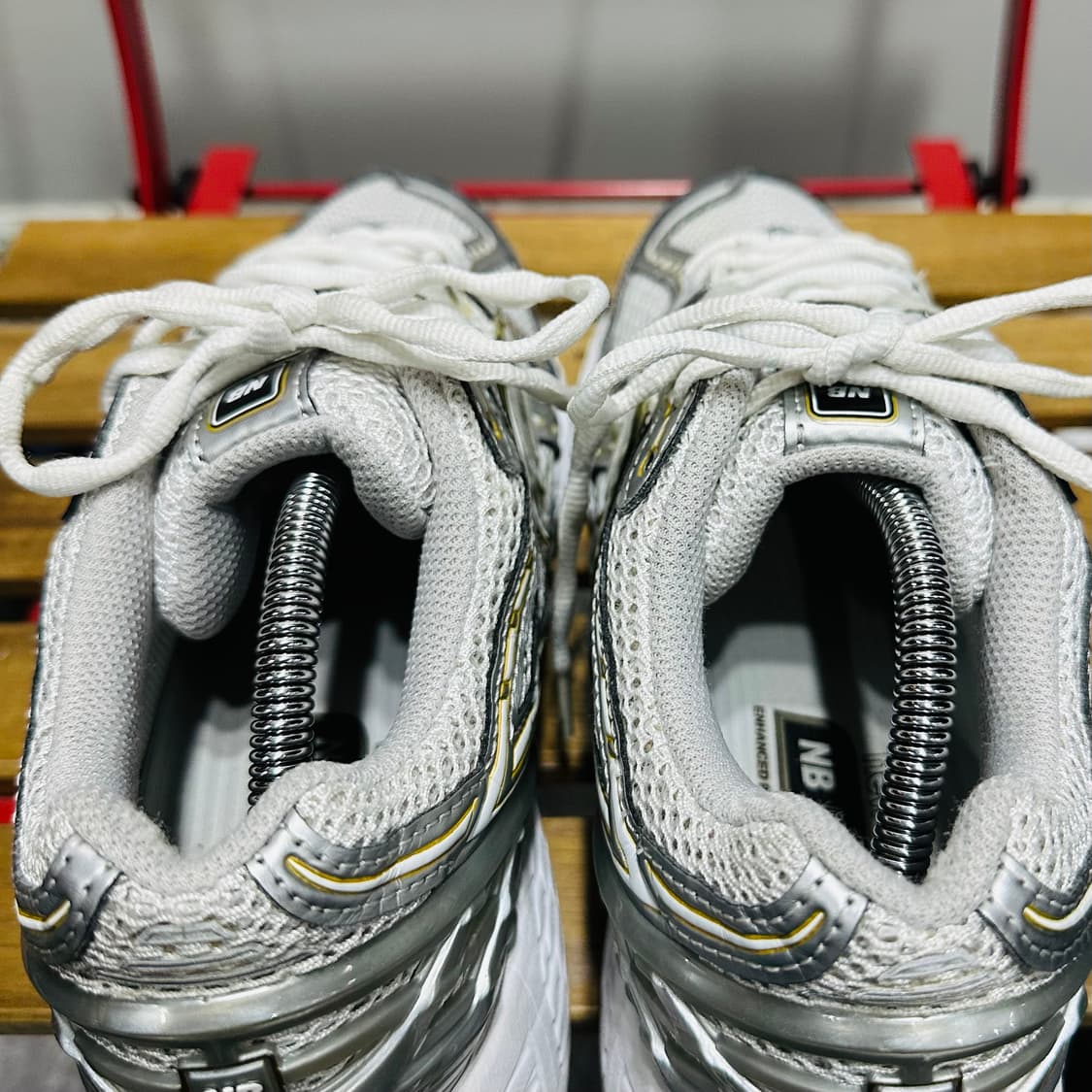 265) 뉴발란스 운동화 남성 남자 1906R 화이트 실버 스니커즈 상품이미지5