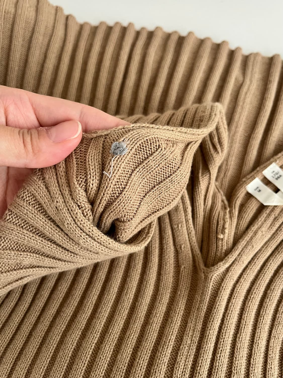 M) 아르켓 코튼 브이넥 니트 베이지 상품이미지6