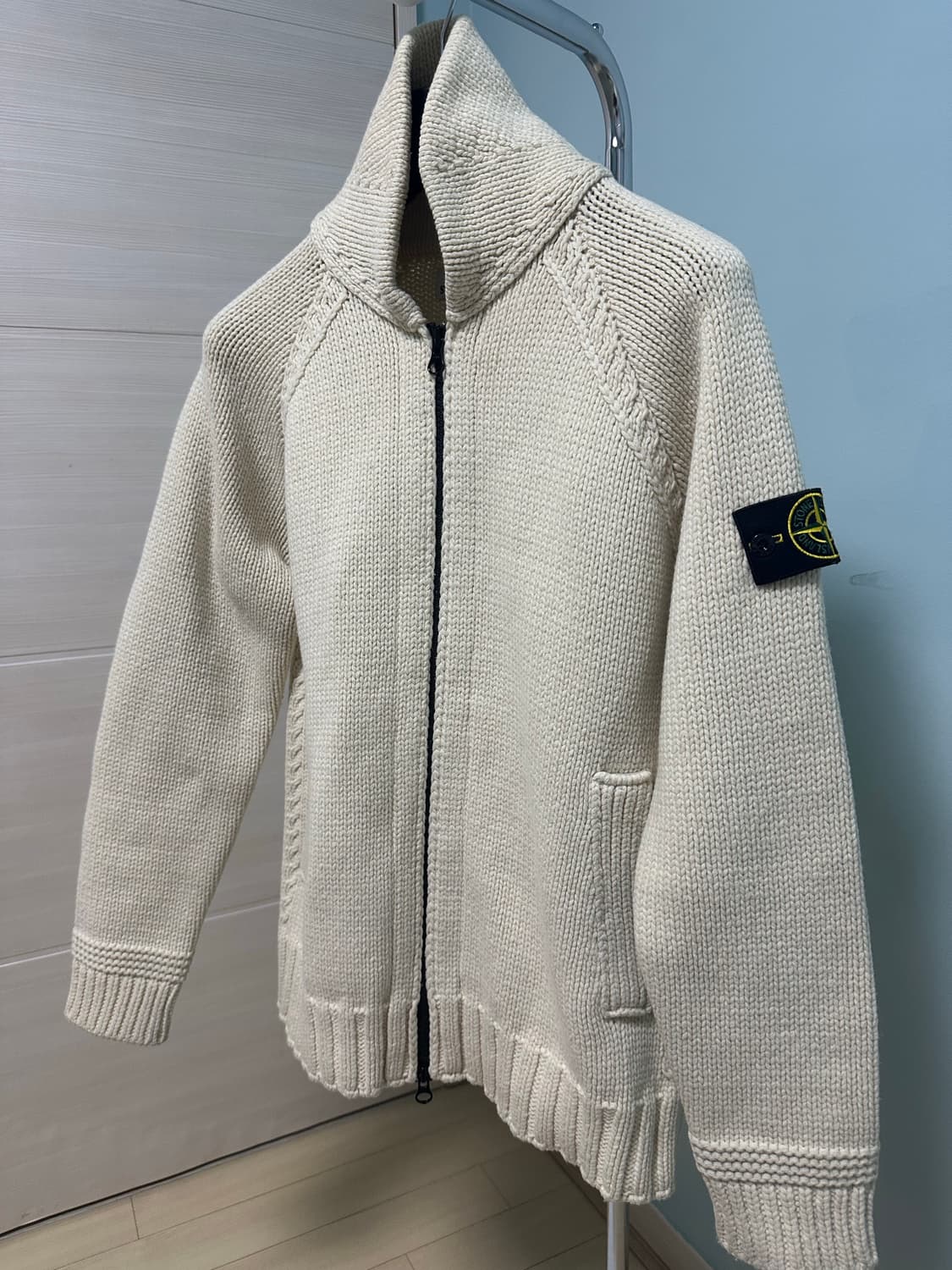스톤아일랜드 아이보리 헤비 니트집업 L 사이즈 상품이미지1
