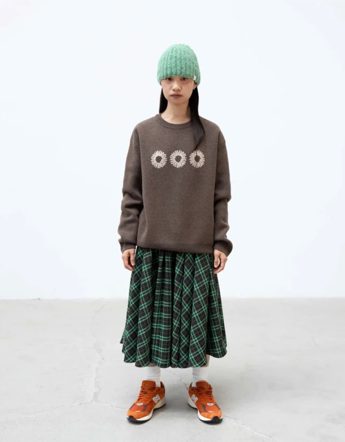 999휴머니티 브라운 니트 상품이미지1