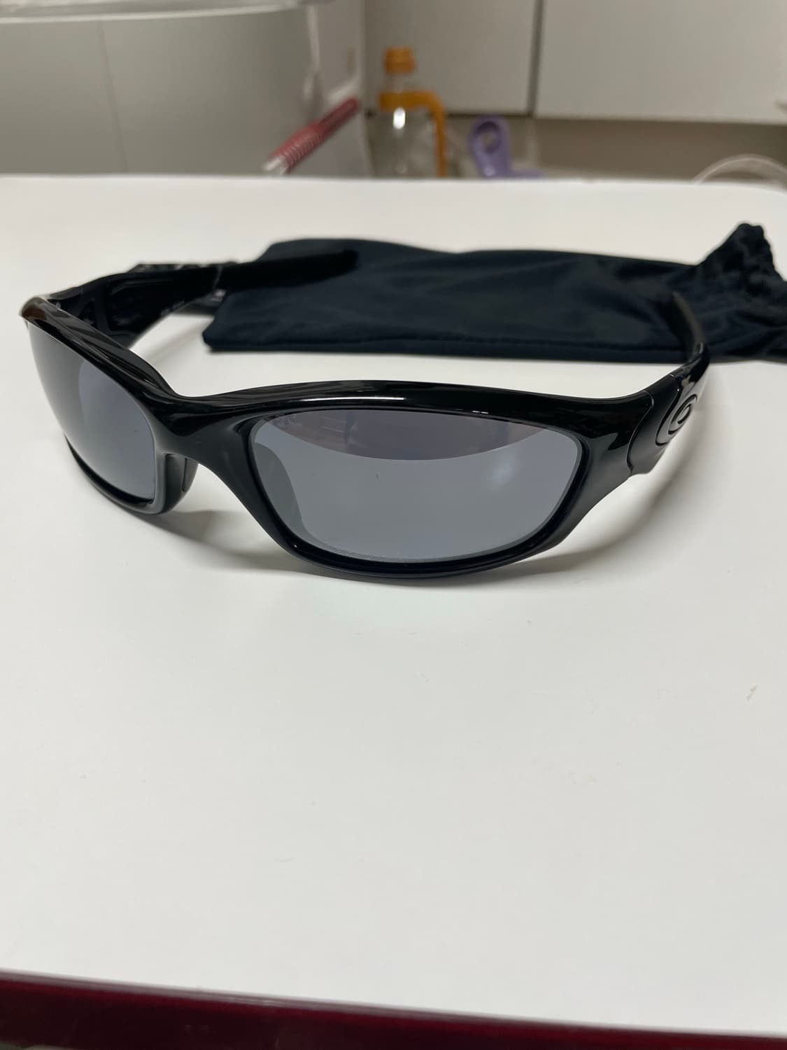 오클리 스트레이트자켓2.0 젯블랙 블랙이리듐렌즈 상품이미지1