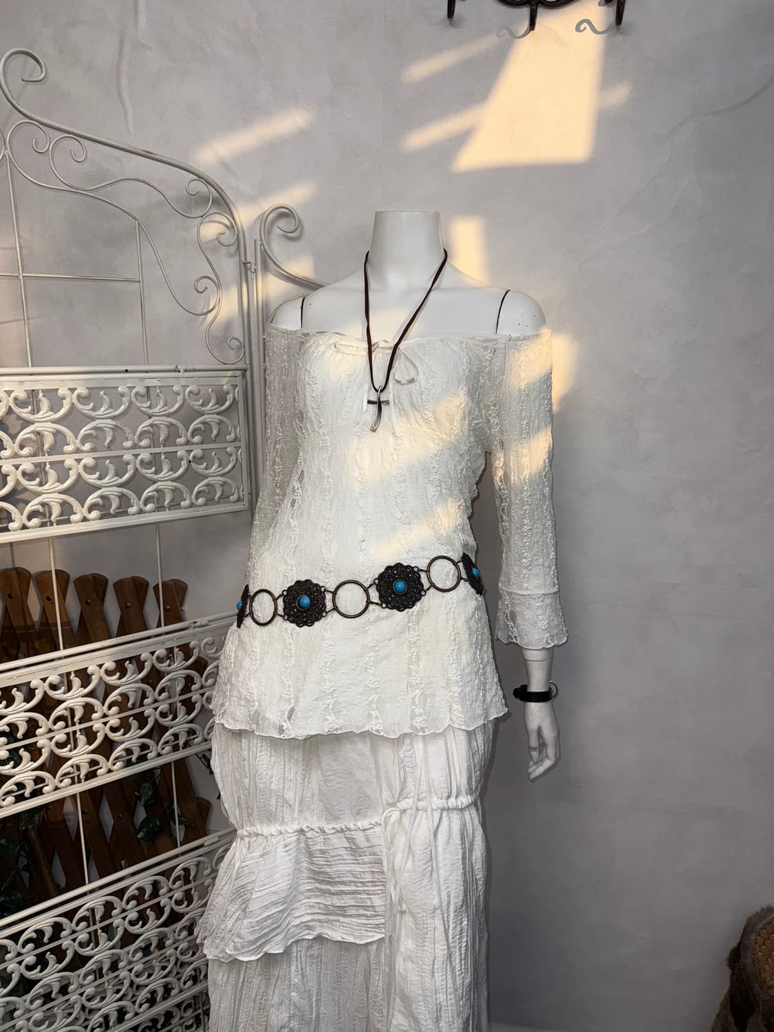 Rosa Cheri white floral lace 오프숄더 블라우스 상품이미지5
