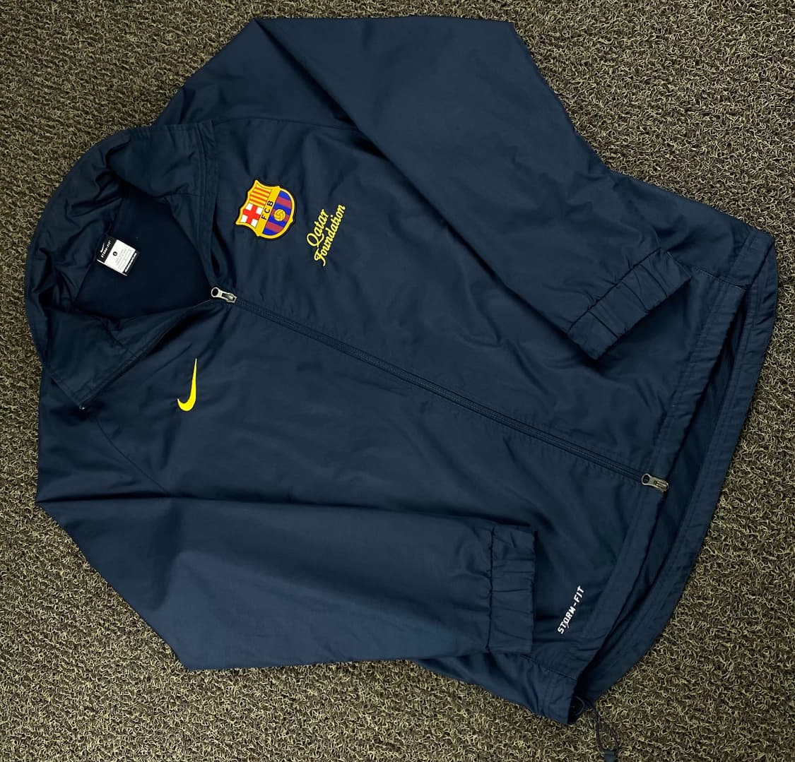 나이키 스우시 바르셀로나 네이비 바람막이 상품이미지1
