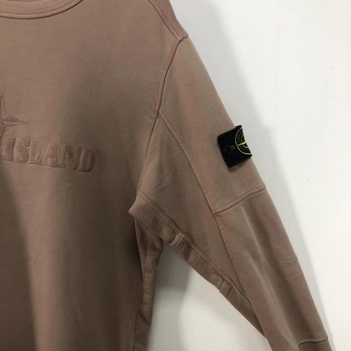 스톤아일랜드 정품 와펜 맨투맨 벽돌색 상품이미지5