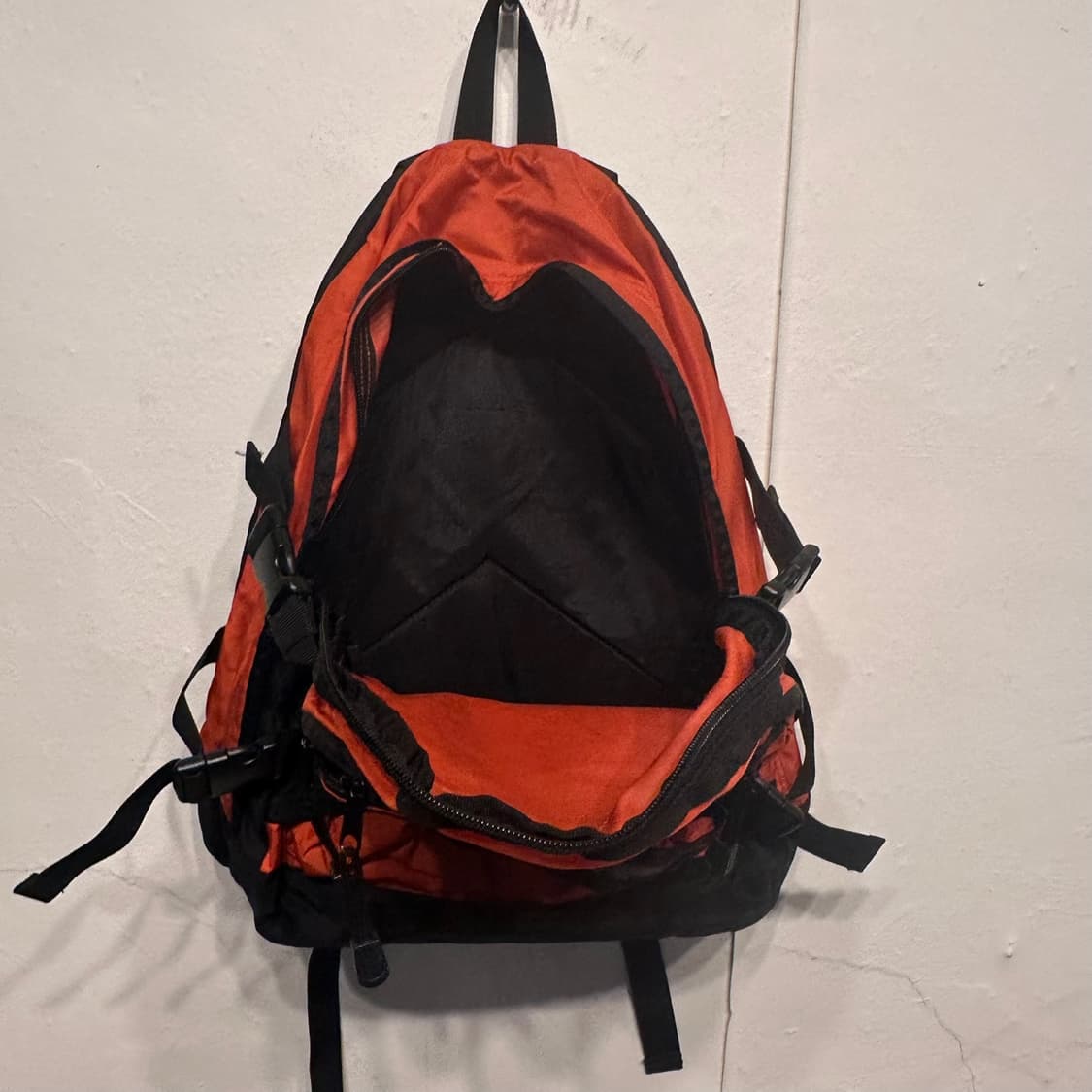 엄브로 오렌지 백팩 상품이미지2