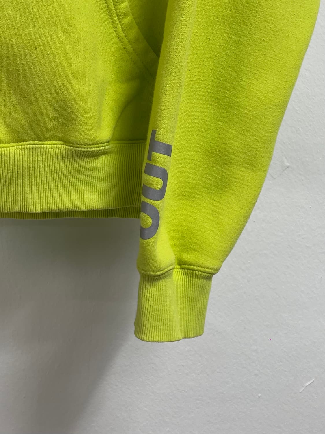 아이앱 스튜디오 웍스아웃 형광 후드티 (on.129) 상품이미지5