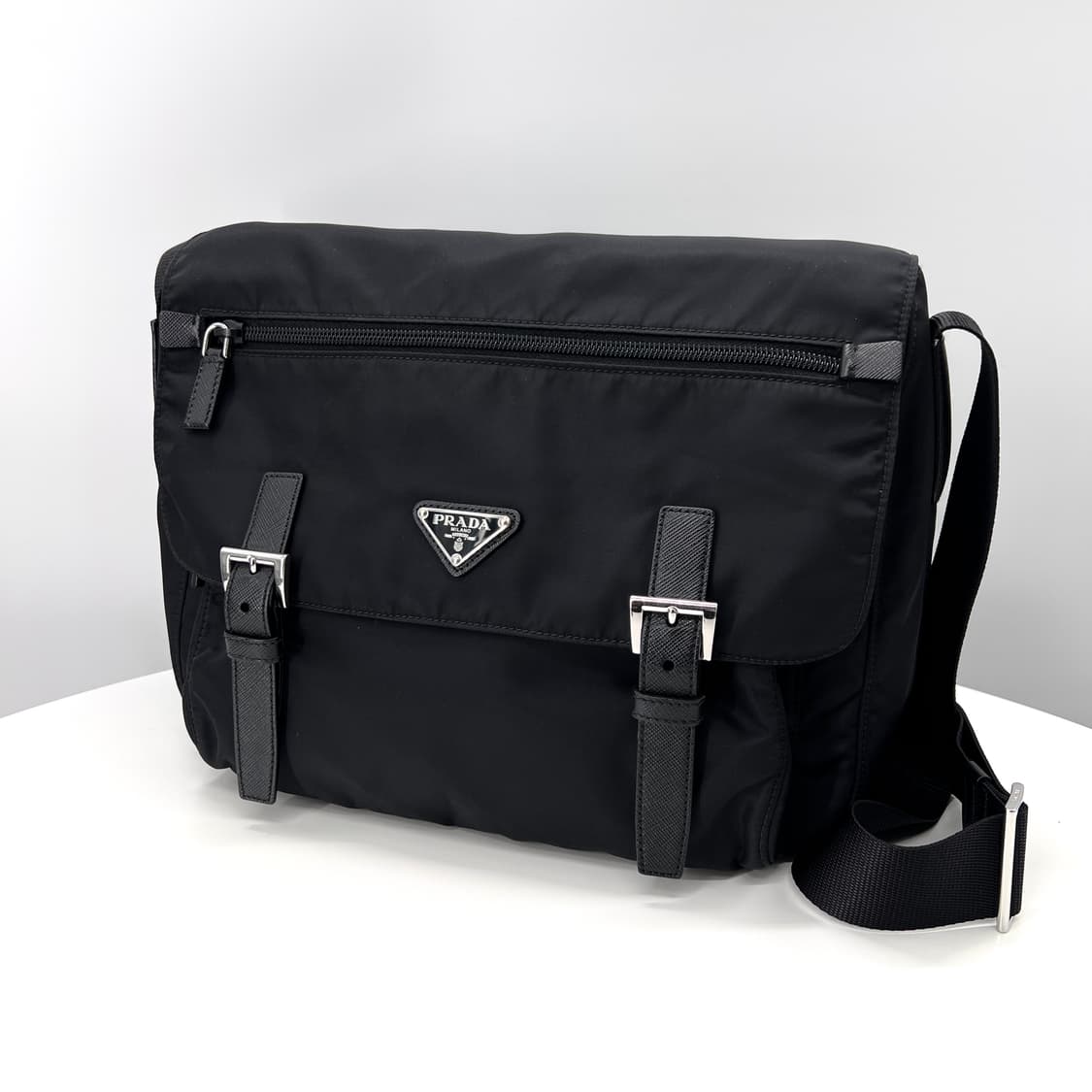 프라다 나일론 삼각로고 메신저백 크로스백 블랙  상품이미지3