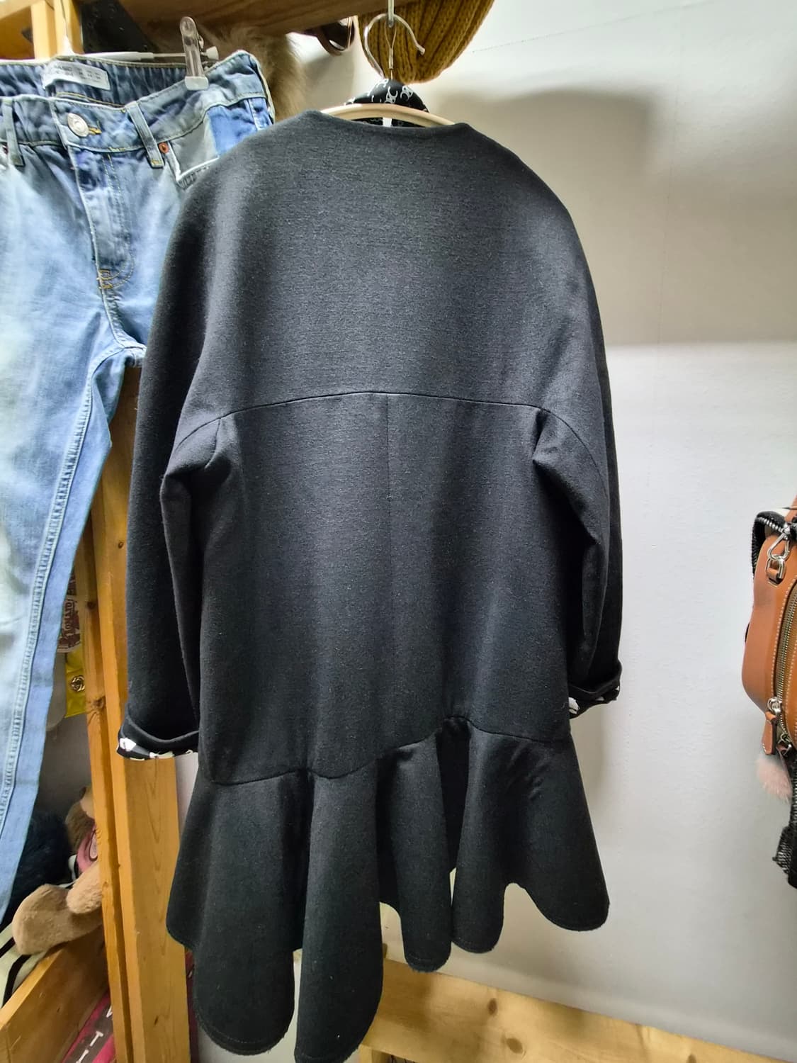 럭키슈에트 펨플럼 프릴코트 상품이미지6