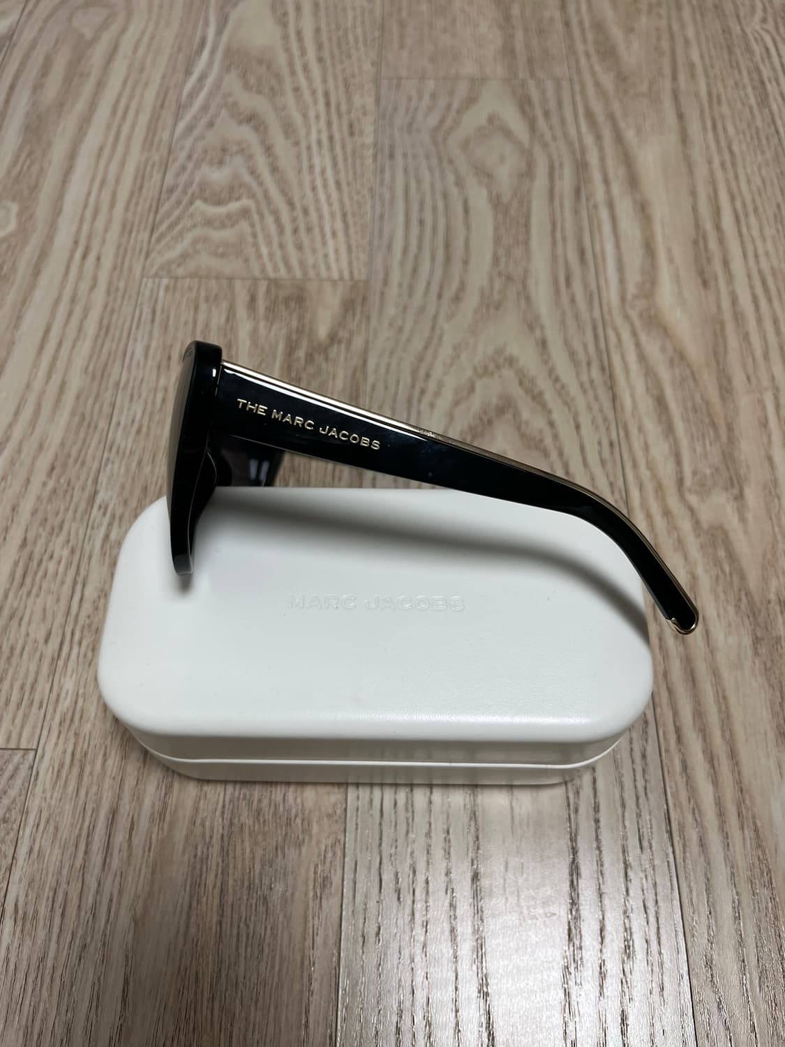 마크제이콥스 캣아이 선글라스 상품이미지2