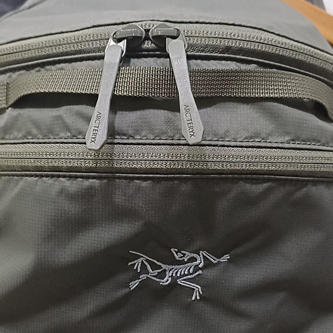 아크테릭스 헬리아드15 백팩 경량 데일리 가방 거의새것 사랑봉봉 상품이미지7