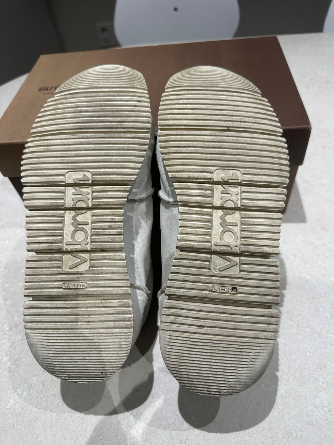 부테로카레라 크랙 화이트 260(40)사이즈 상품이미지5