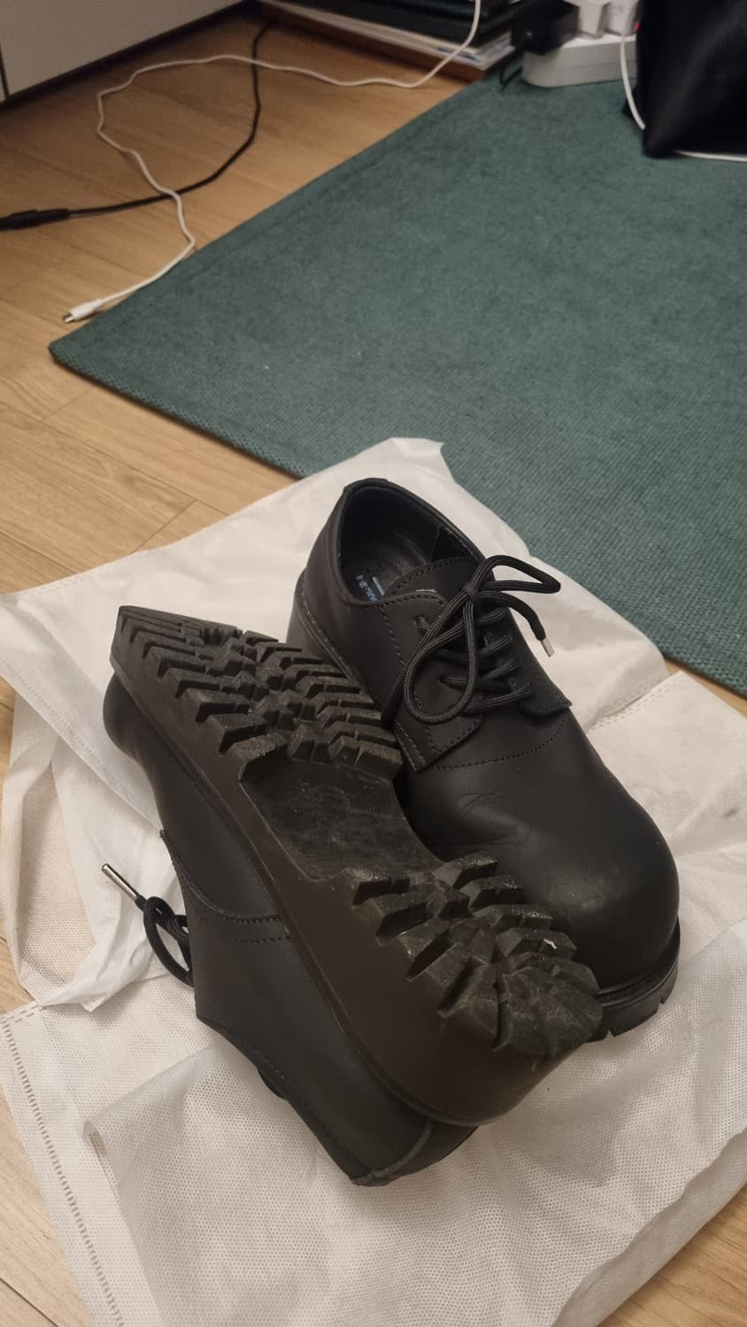 버튼 서울 더비슈즈 상품이미지4