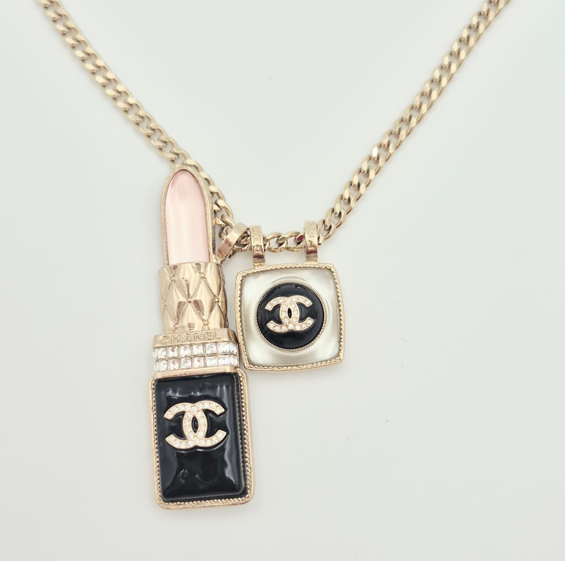 샤넬 립스틱 & 컴팩트 펜던트 목걸이 상품이미지4
