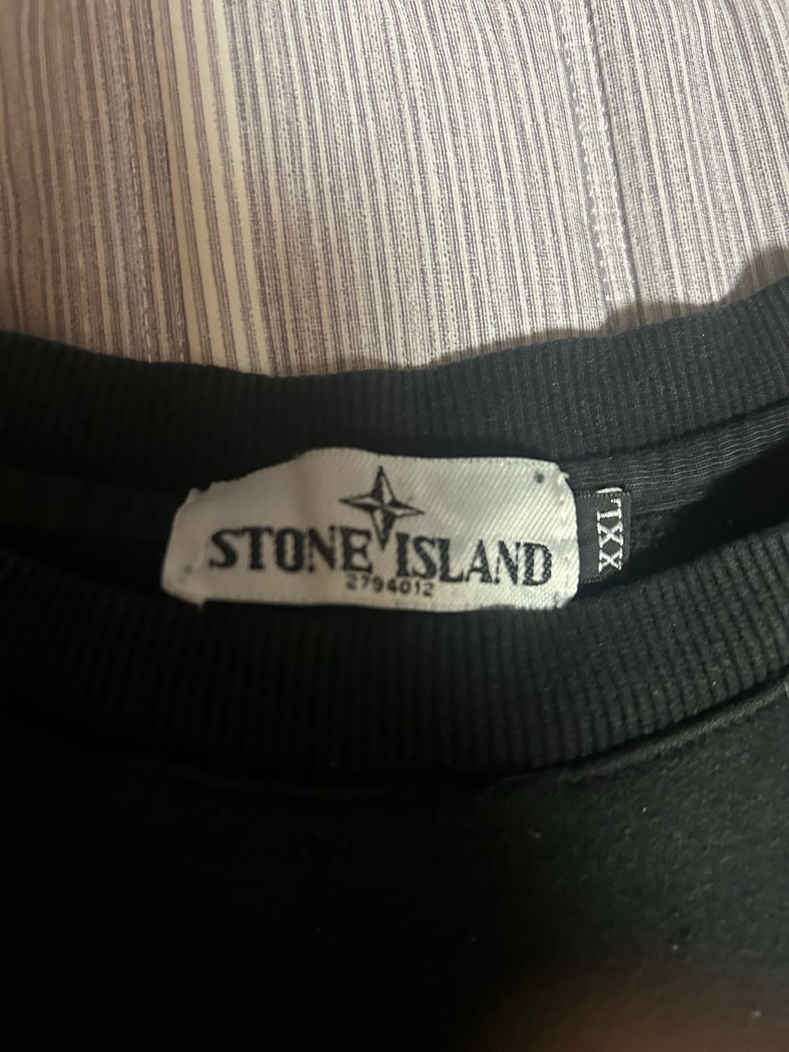 스톤 아일랜드 맨투맨 팝니다 상품이미지2