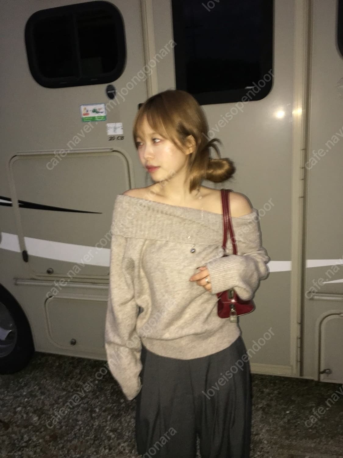 아워캐비넷 miu off knit 오프숄더 니트 상품이미지4