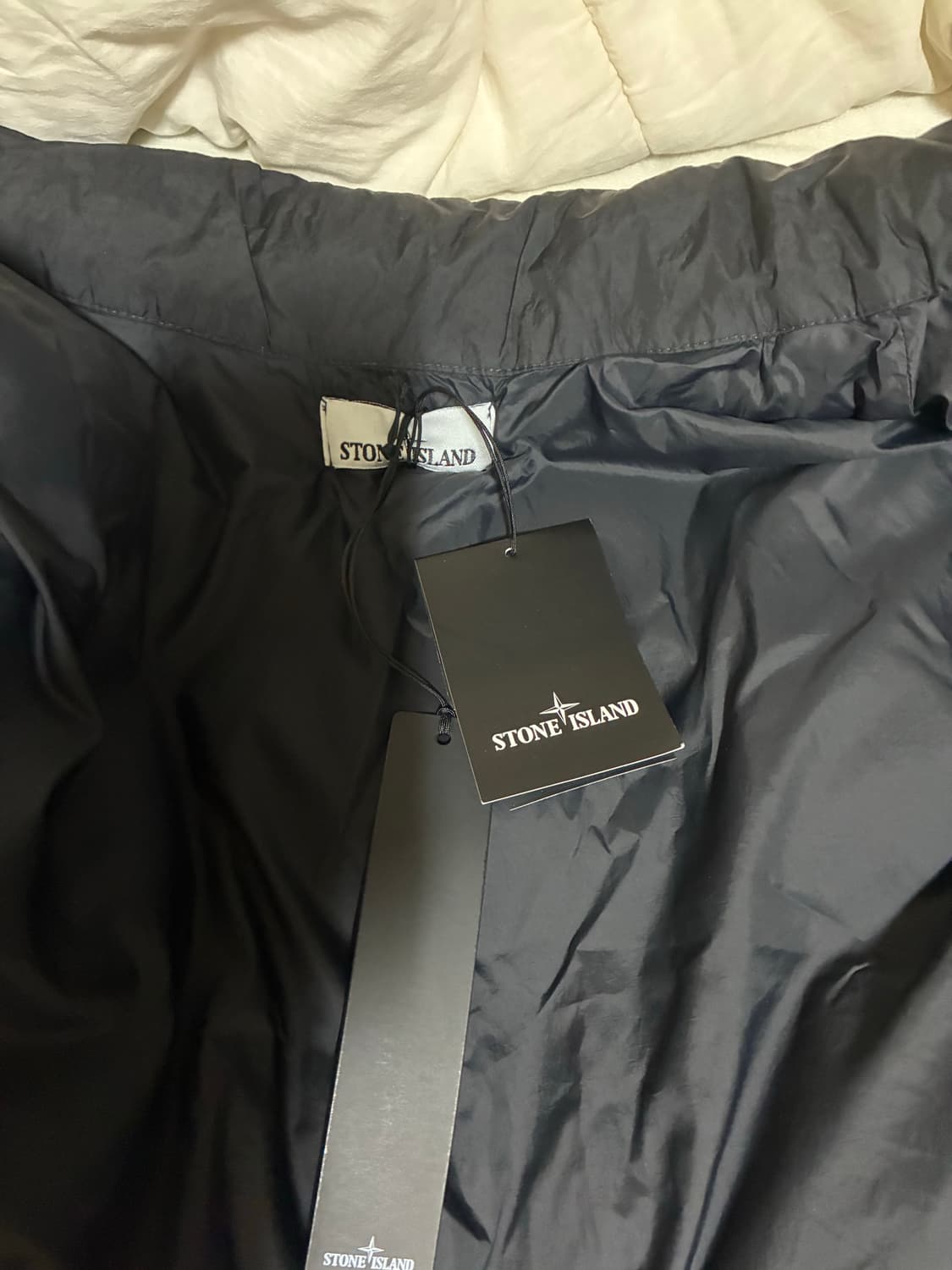 스톤아일랜드 크링클랩스 패딩 22fw L사이즈 새상품 상품이미지7